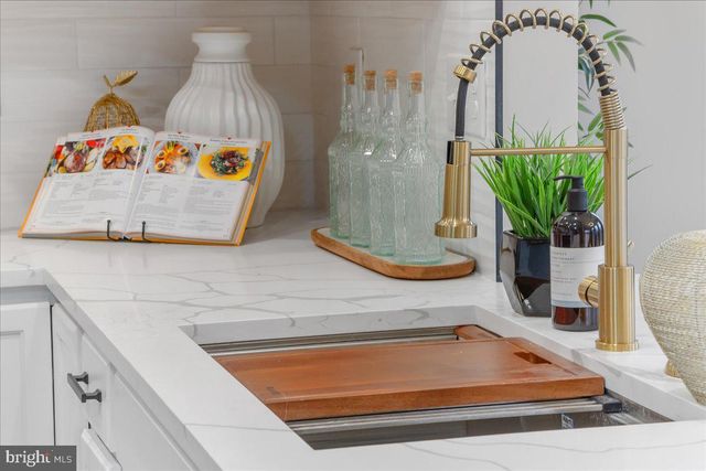 227 RIPPLING WATERS WAY, Falling Waters, WV 25419