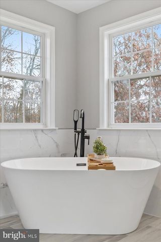 227 RIPPLING WATERS WAY, Falling Waters, WV 25419