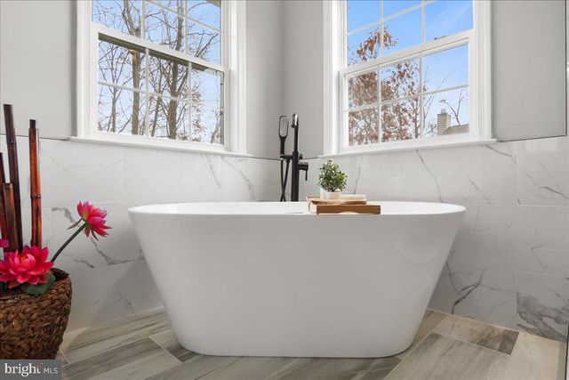 227 RIPPLING WATERS WAY, Falling Waters, WV 25419