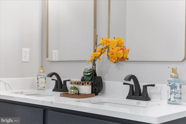 227 RIPPLING WATERS WAY, Falling Waters, WV 25419