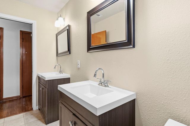 10229 Royal Oaks Drive, Houston, TX 77016