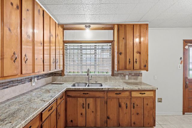 10229 Royal Oaks Drive, Houston, TX 77016