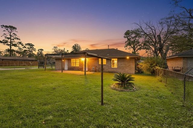 10229 Royal Oaks Drive, Houston, TX 77016