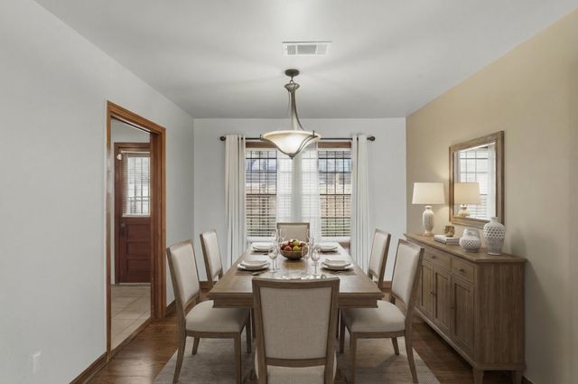 10229 Royal Oaks Drive, Houston, TX 77016