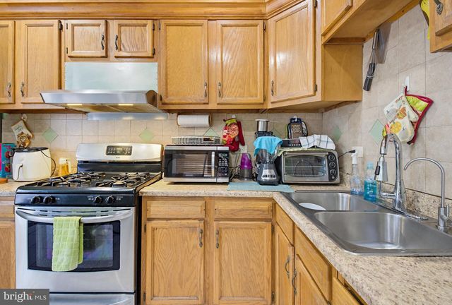1328 CHURCH ST, Reading, PA 19601