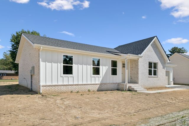 289 Dogwood Circle, Smithville, TN 37166