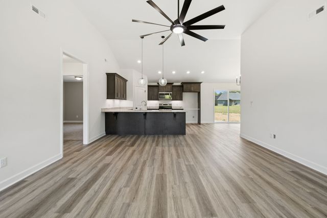 289 Dogwood Circle, Smithville, TN 37166