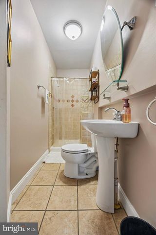 166 GRAPE ST, Philadelphia, PA 19127