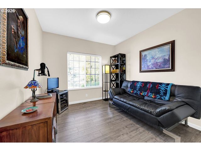 5930 ST HELENA St, Eugene, OR 97402