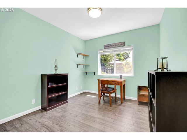 5930 ST HELENA St, Eugene, OR 97402