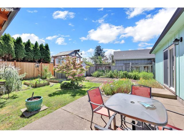 5930 ST HELENA St, Eugene, OR 97402