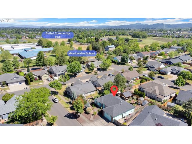 5930 ST HELENA St, Eugene, OR 97402