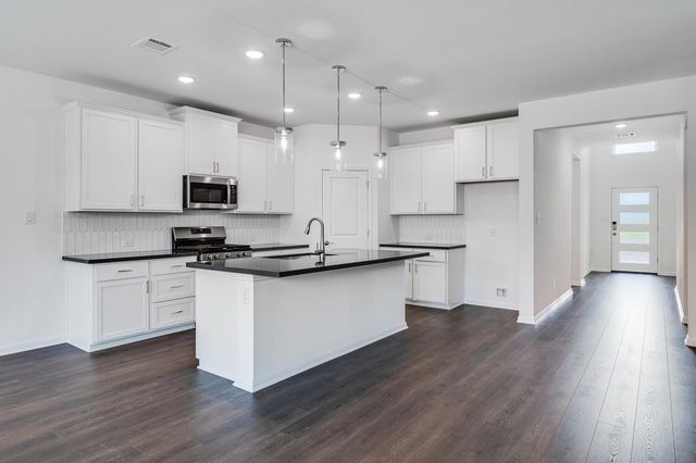 201 Beartooth WAY, Hutto, TX 78634