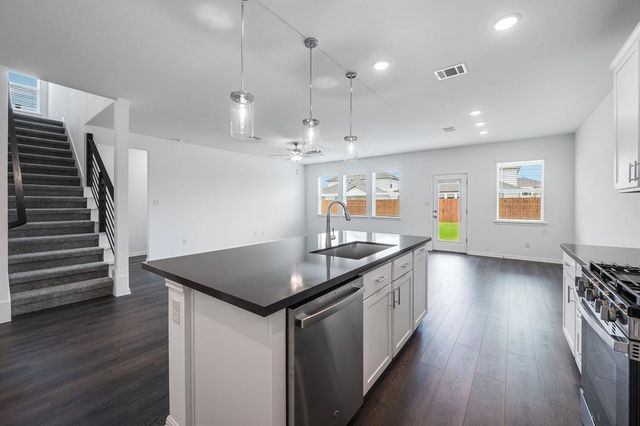 201 Beartooth WAY, Hutto, TX 78634