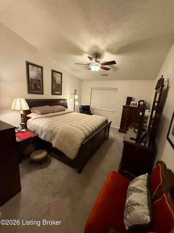 10300 Southern Meadows Dr, Louisville, KY 40241