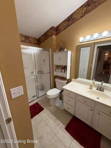10300 Southern Meadows Dr, Louisville, KY 40241