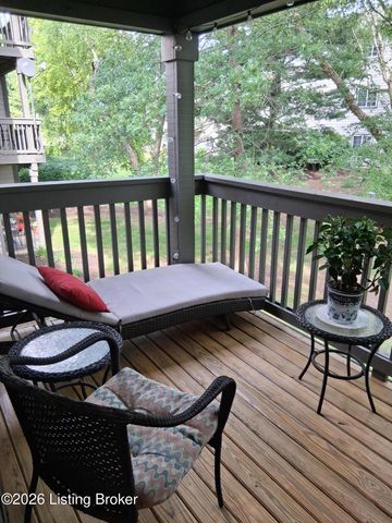 10300 Southern Meadows Dr, Louisville, KY 40241