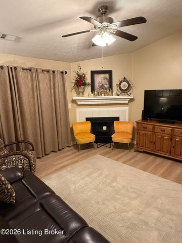 10300 Southern Meadows Dr, Louisville, KY 40241