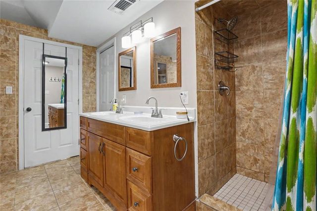 79 Lakeview Drive NE, Atlanta, GA 30317
