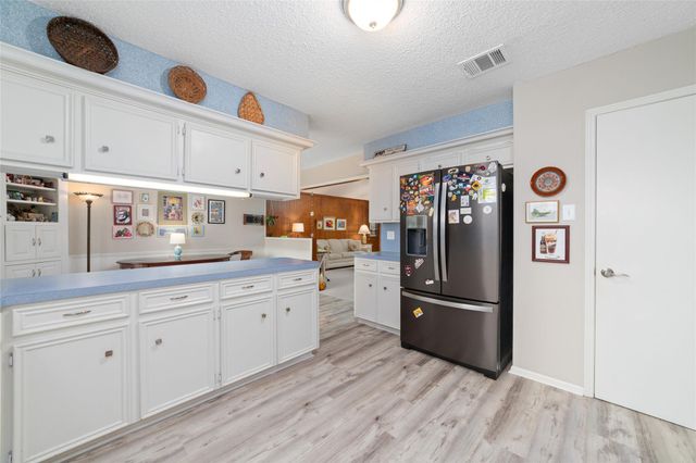 5930 Old Lodge Drive, Houston, TX 77066