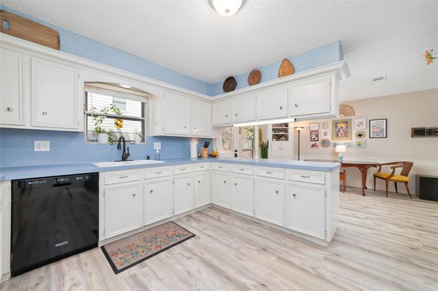 5930 Old Lodge Drive, Houston, TX 77066