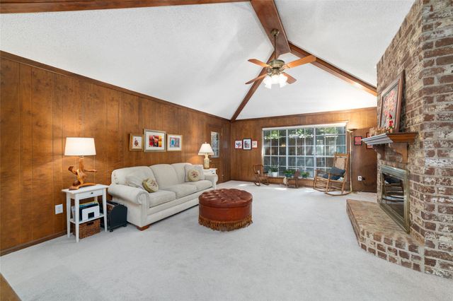 5930 Old Lodge Drive, Houston, TX 77066