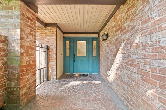 5930 Old Lodge Drive, Houston, TX 77066