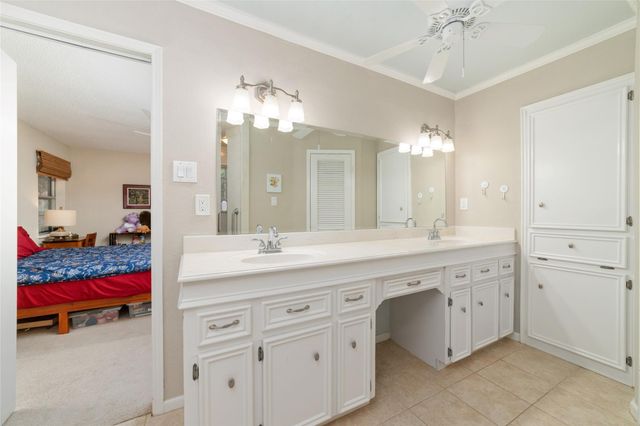 5930 Old Lodge Drive, Houston, TX 77066