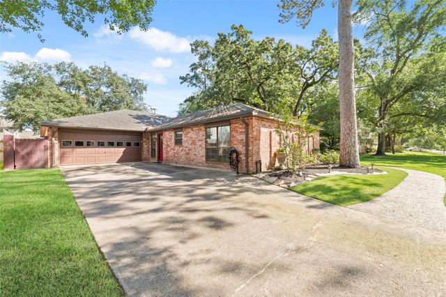 5930 Old Lodge Drive, Houston, TX 77066