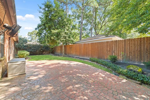 5930 Old Lodge Drive, Houston, TX 77066