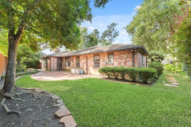 5930 Old Lodge Drive, Houston, TX 77066