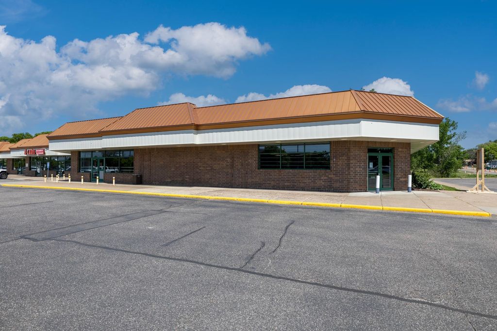 2231 11th Avenue E, North Saint Paul, MN 55109 — exterior