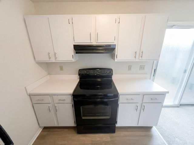 5083 Singleton Drive, 33B, Hilliard, OH 43026