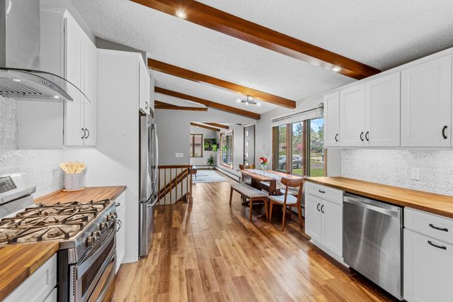 715 Tanglewood Drive, Shoreview, MN 55126