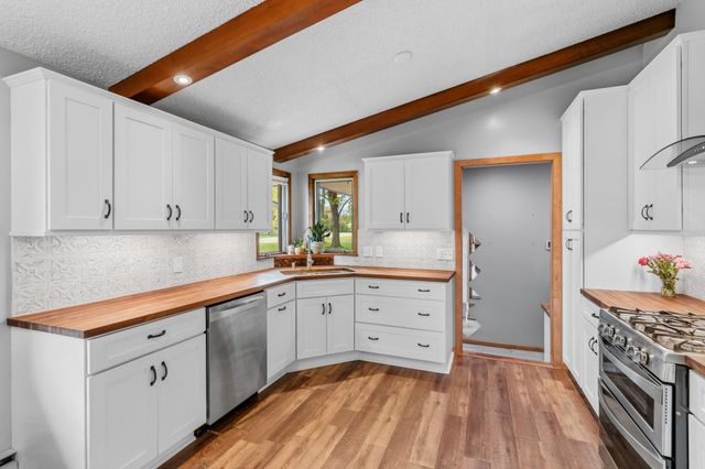 715 Tanglewood Drive, Shoreview, MN 55126