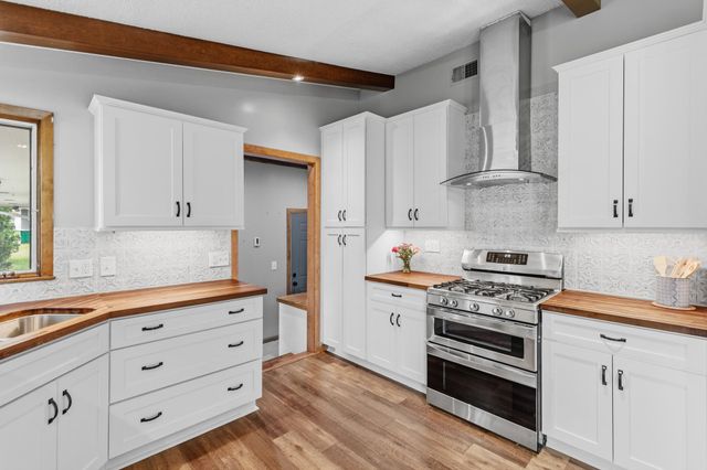 715 Tanglewood Drive, Shoreview, MN 55126