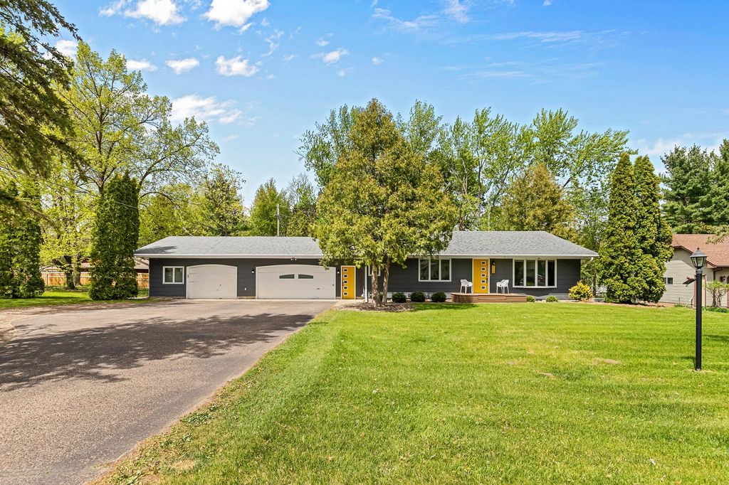 715 Tanglewood Drive, Shoreview, MN 55126