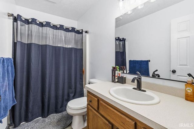 72102 Adam Street, Milford, IN 46542
