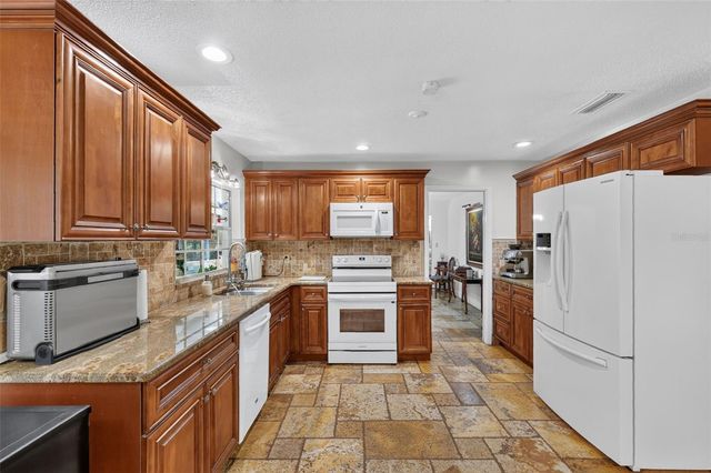 22740 COUNTY ROAD 44A, Eustis, FL 32736