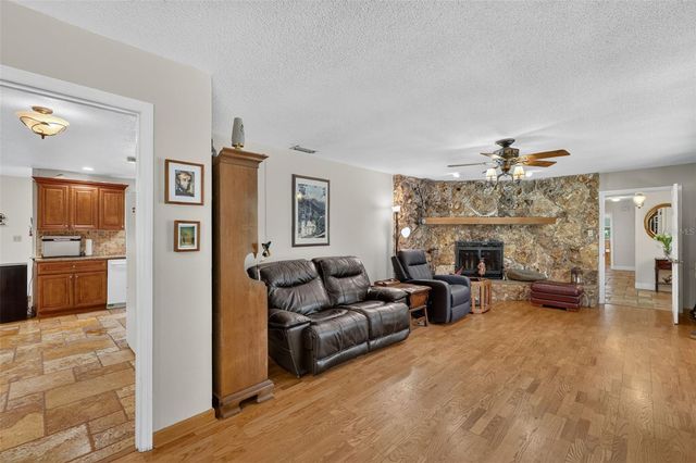 22740 COUNTY ROAD 44A, Eustis, FL 32736