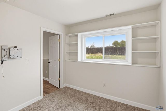 5288 MERCURY DR, Rapid City, SD 57703