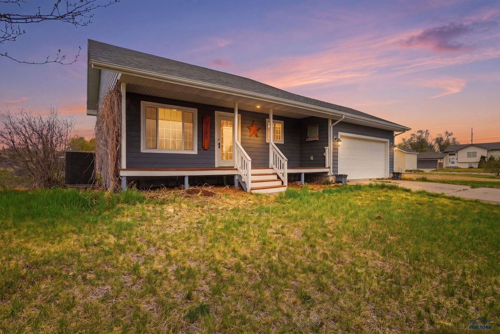 5288 MERCURY DR, Rapid City, SD 57703