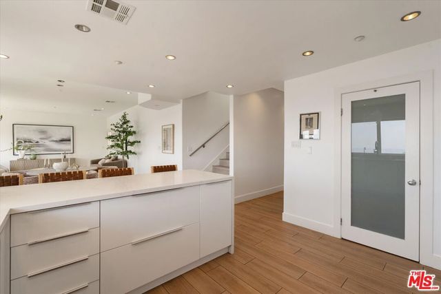 1745 Viewmont Drive, West Hollywood, CA 90069