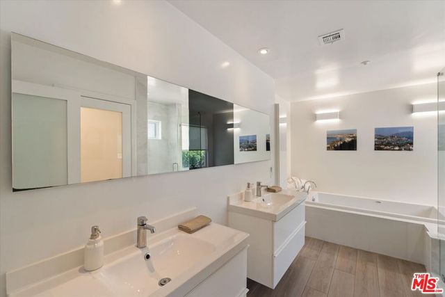 1745 Viewmont Drive, West Hollywood, CA 90069