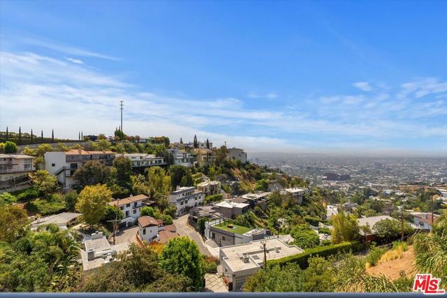 1745 Viewmont Drive, West Hollywood, CA 90069