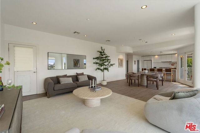 1745 Viewmont Drive, West Hollywood, CA 90069