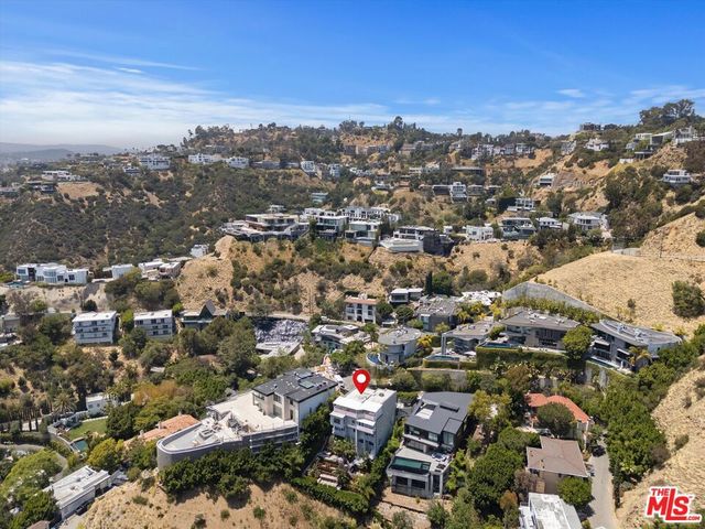 1745 Viewmont Drive, West Hollywood, CA 90069