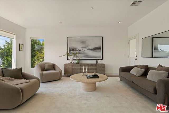 1745 Viewmont Drive, West Hollywood, CA 90069