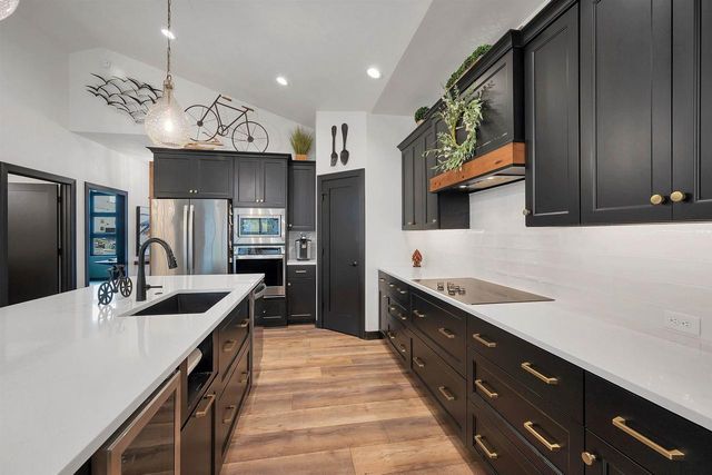 359 ALDON CIRCLE, Green Bay, WI 54304