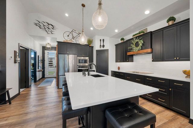 359 ALDON CIRCLE, Green Bay, WI 54304